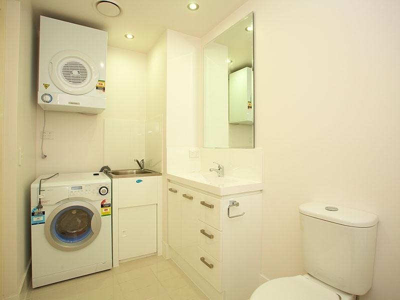 28 Ferry Rd, West End QLD 4101