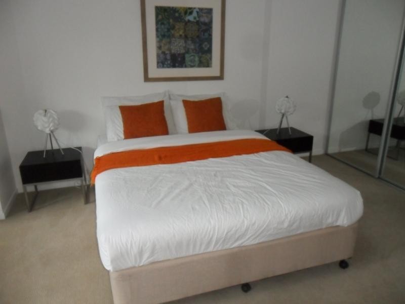 53 Darrambal, Chevron Island QLD 4217