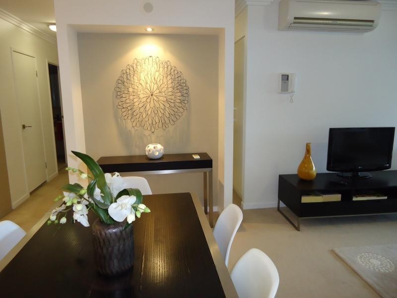 53 Darrambal, Chevron Island QLD 4217