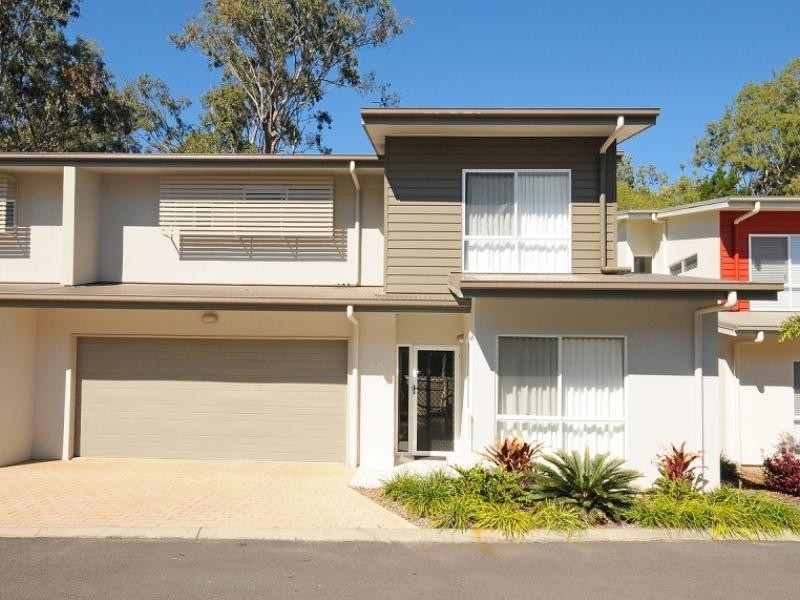 71 Elizabeth st, Urangan QLD 4655