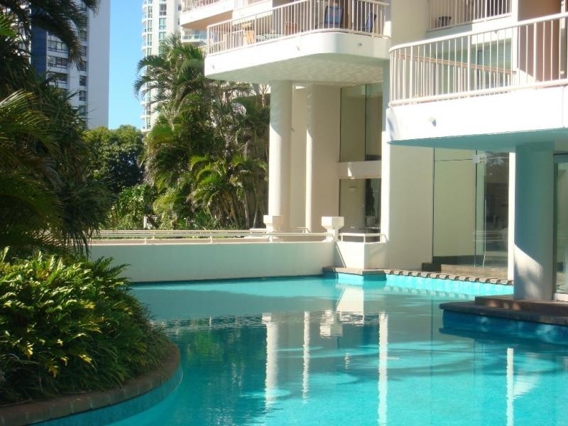 1 Peak Ave, Main Beach QLD 4217