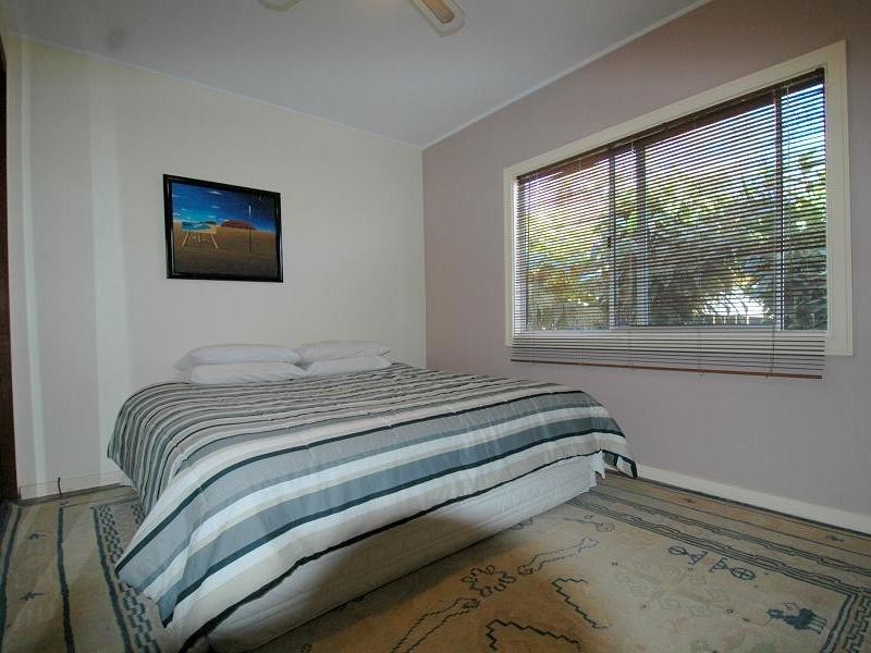 3 Moonah Ave, Southport QLD 4215