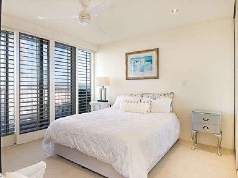 1 PEAK, Main Beach QLD 4217