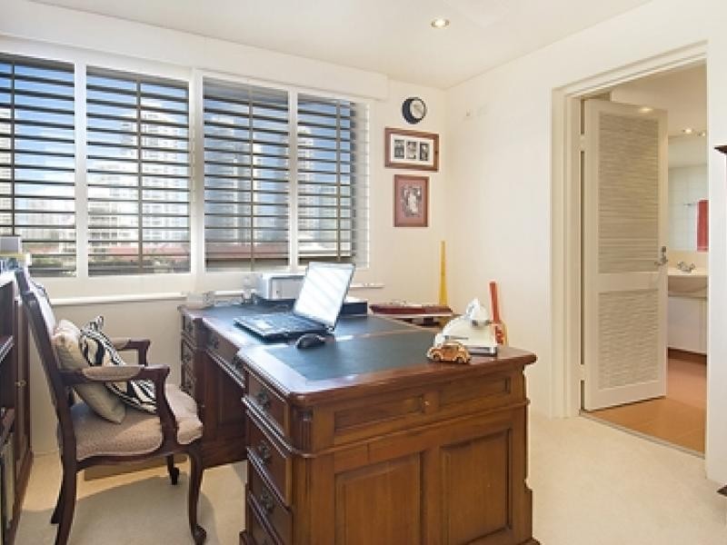 1 PEAK, Main Beach QLD 4217