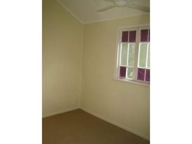 27 Woodville Street, Wandal QLD 4700