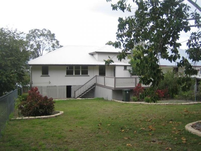 27 Woodville Street, Wandal QLD 4700