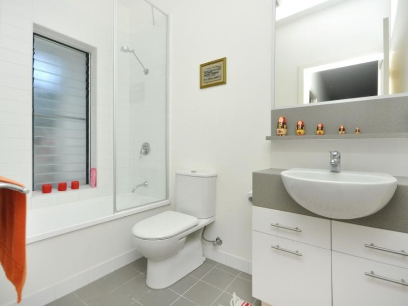 28 Masters Street, Newstead QLD 4006