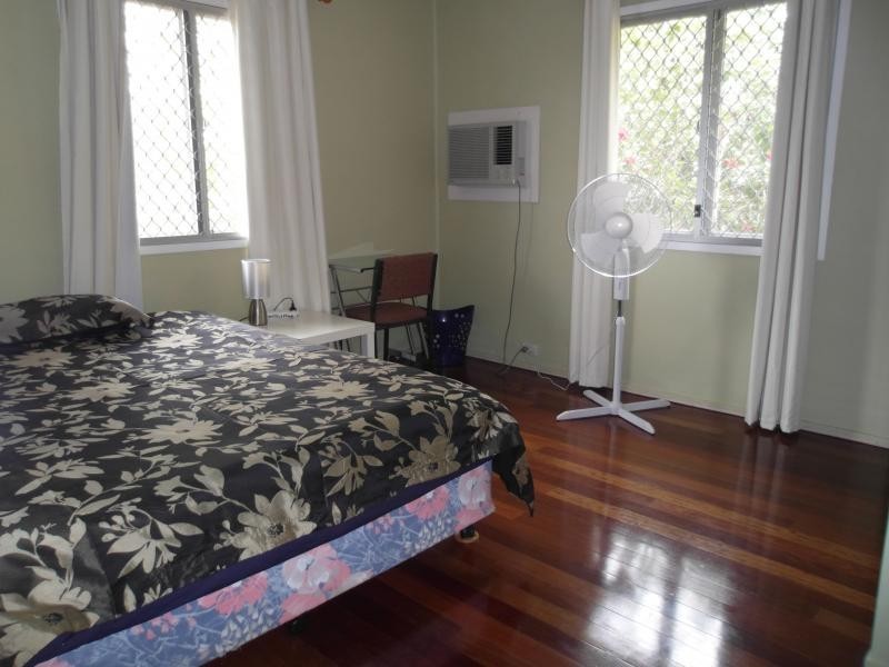 5 Morley Street, West Gladstone QLD 4680