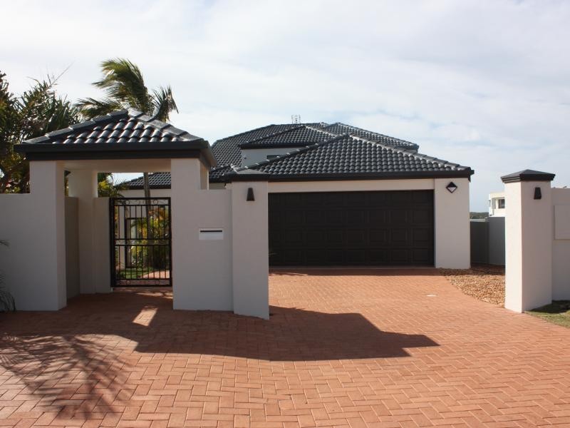 3 The Peninsula, Sovereign Islands QLD 4216