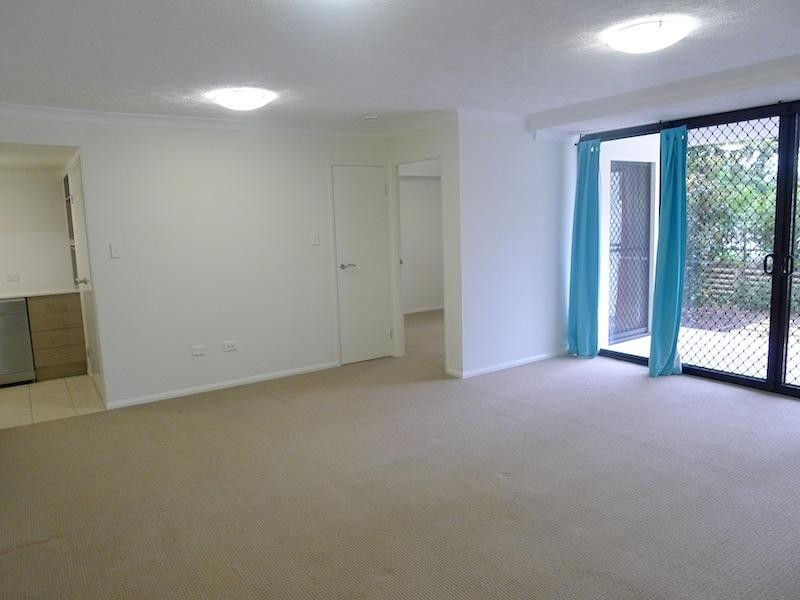 35 Hamilton Road, Moorooka QLD 4105