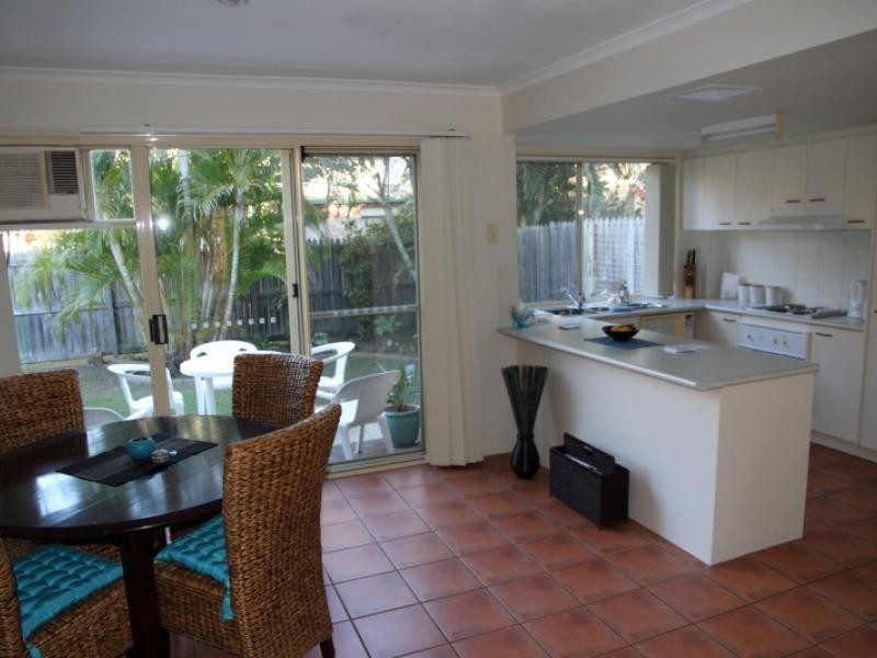 643 Pine Ridge Road, Biggera Waters QLD 4216