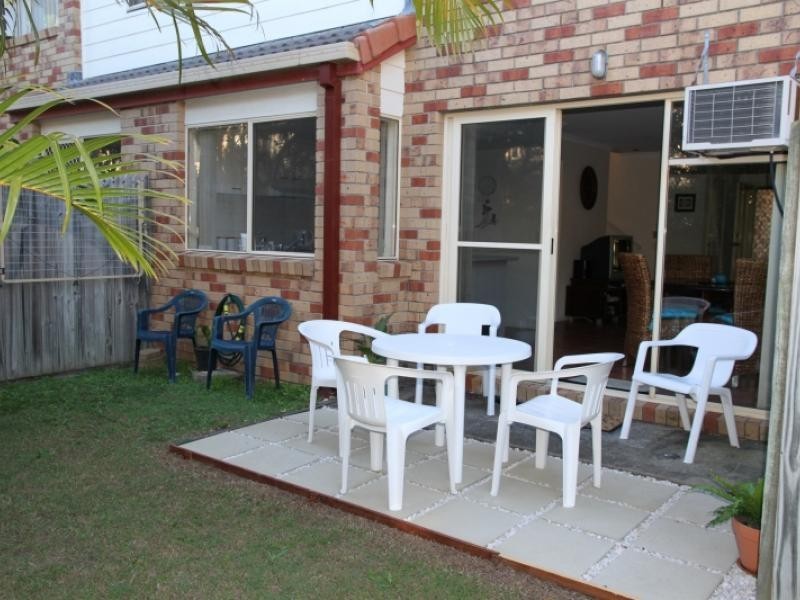 643 Pine Ridge Road, Biggera Waters QLD 4216