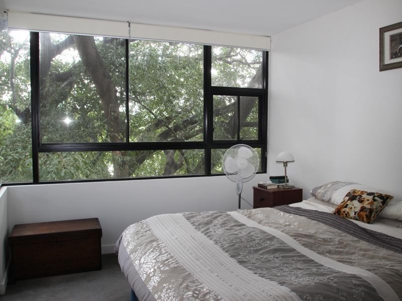 10 Pidgeon Close, West End QLD 4101