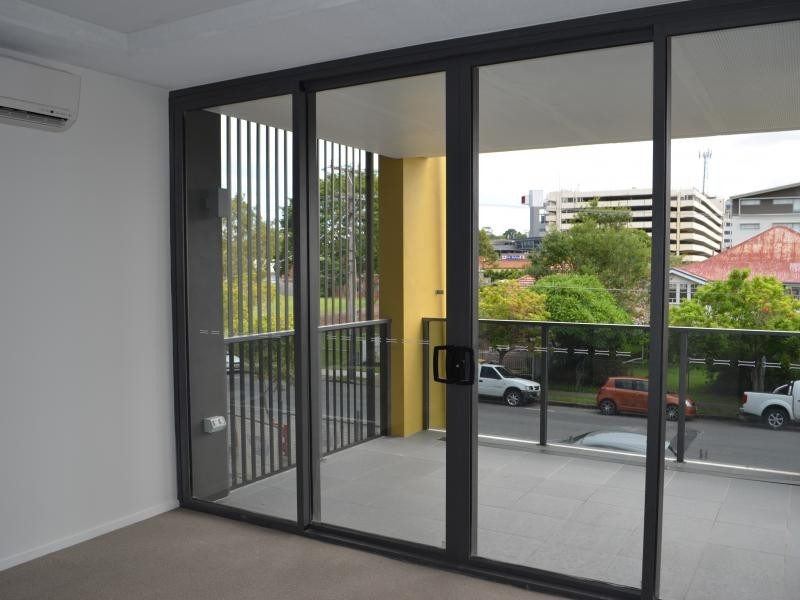 40 Carl Street, Woolloongabba QLD 4102