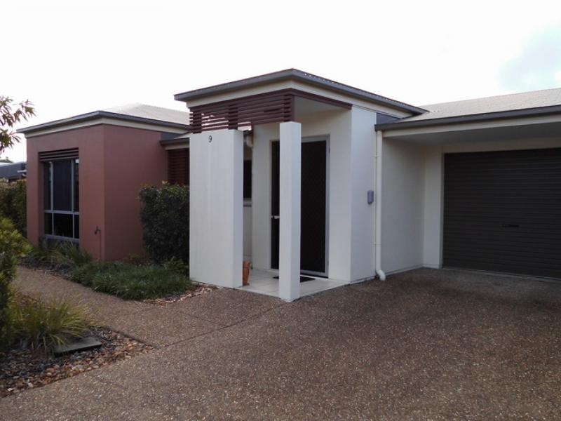 230 Pulgul St, Urangan QLD 4655