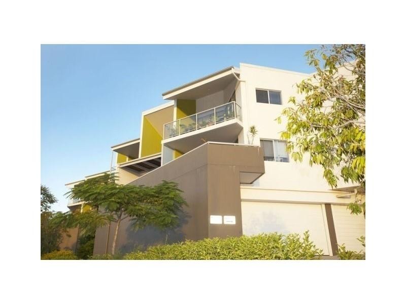 8 Ridge Street, Greenslopes QLD 4120