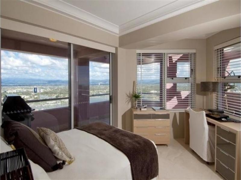 12 Commodore Drive, Surfers Paradise QLD 4217