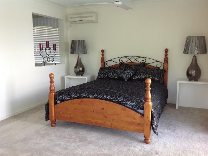 Hope Island QLD 4212