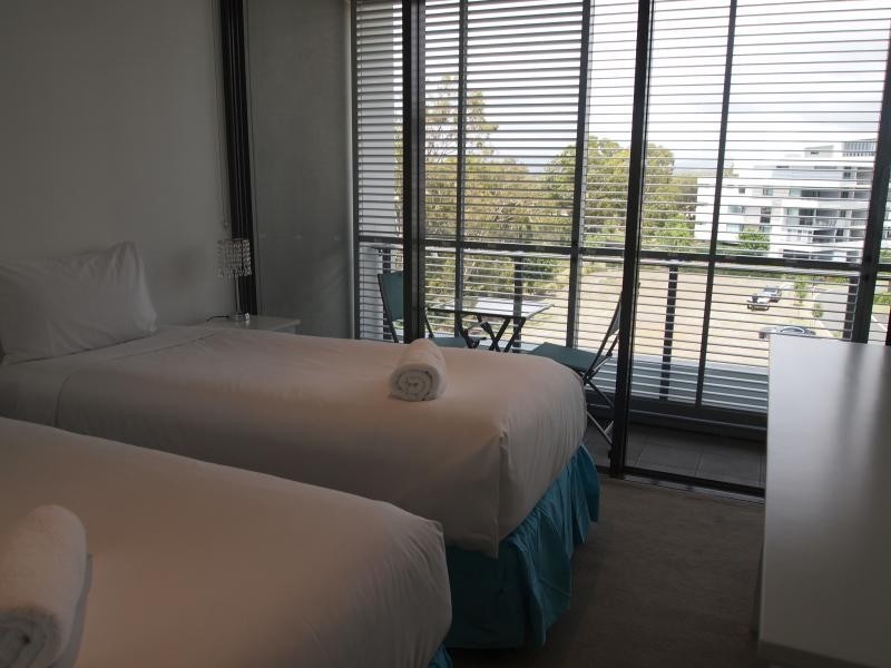 323 Bayview Street, Hollywell QLD 4216