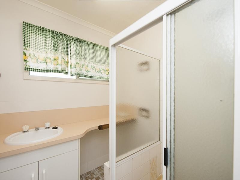 80 Shaw Street, New Auckland QLD 4680