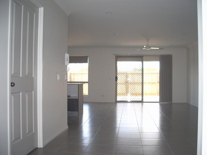 230 Pulgul St, Urangan QLD 4655