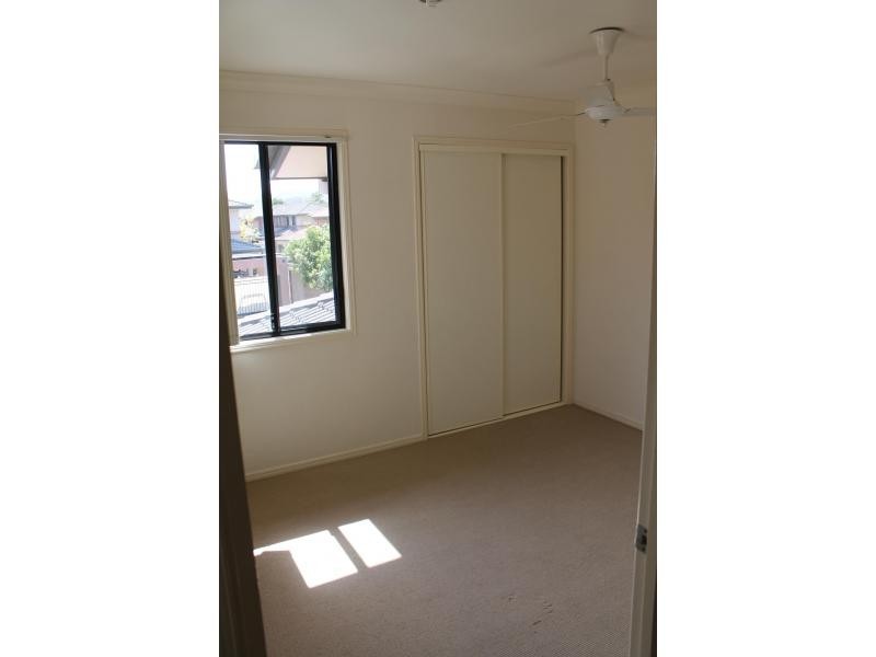 1 Secondary St, Upper Coomera QLD 4209