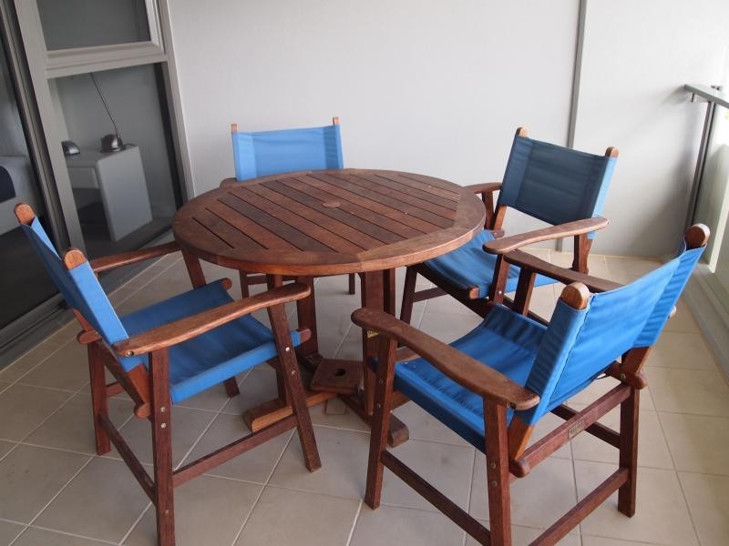 323 Bayview Street, Hollywell QLD 4216