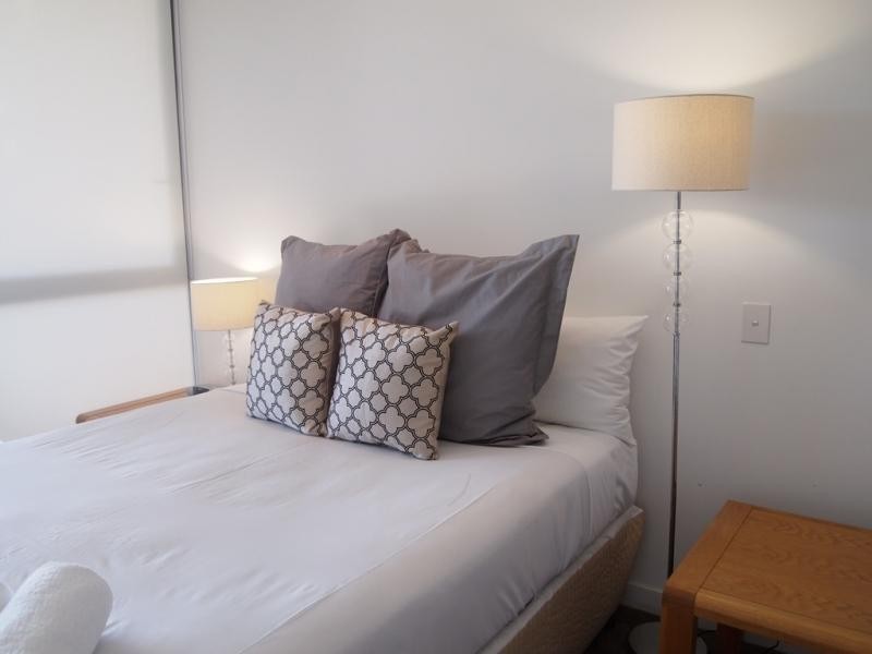 323 Bayview Street, Hollywell QLD 4216