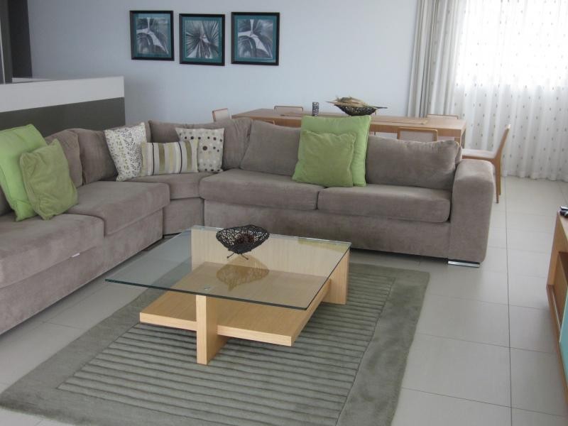 323 Bayview Street,, Hollywell QLD 4216