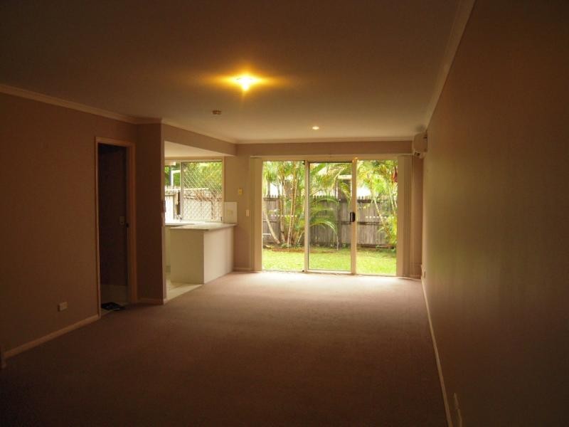 643 Pine Ridge Road, Biggera Waters QLD 4216