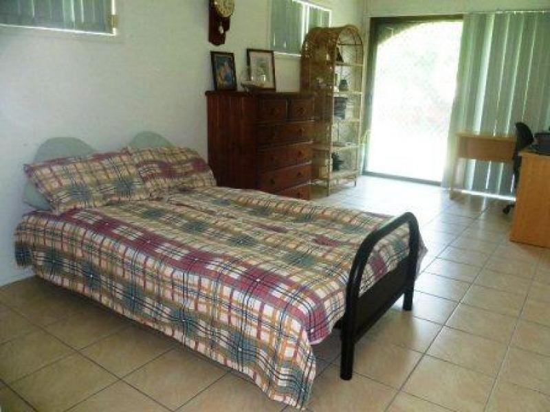 90 Cunningham St, Urangan QLD 4655