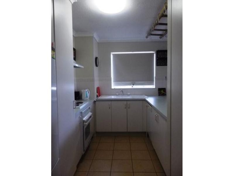 566 The Esplanade, Urangan QLD 4655