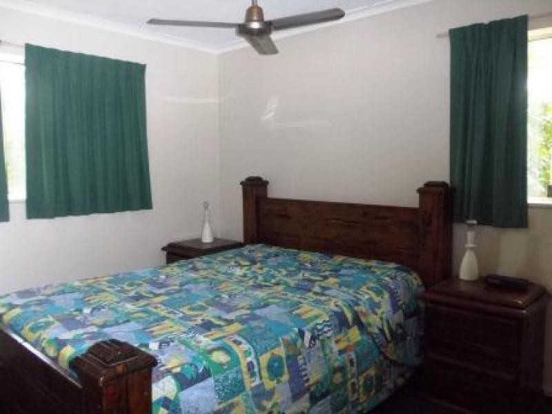 566 The Esplanade, Urangan QLD 4655