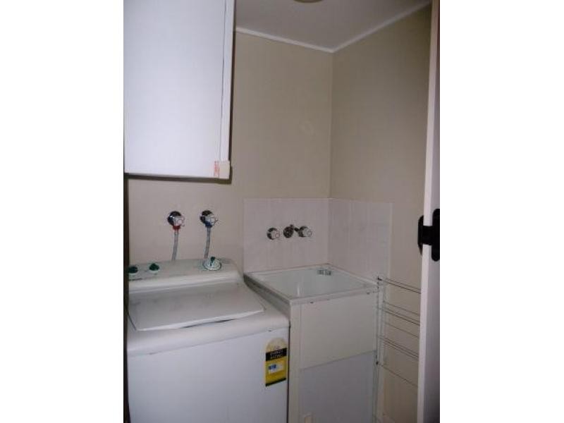 566 The Esplanade, Urangan QLD 4655