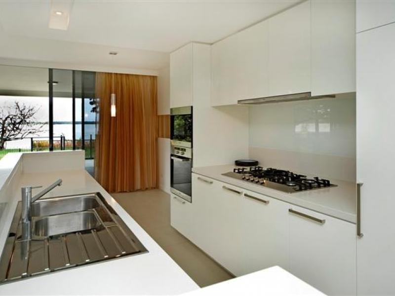 323 Bayview Street, Hollywell QLD 4216