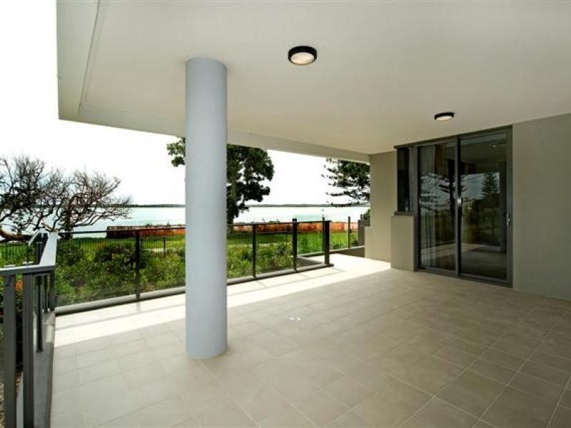 323 Bayview Street, Hollywell QLD 4216