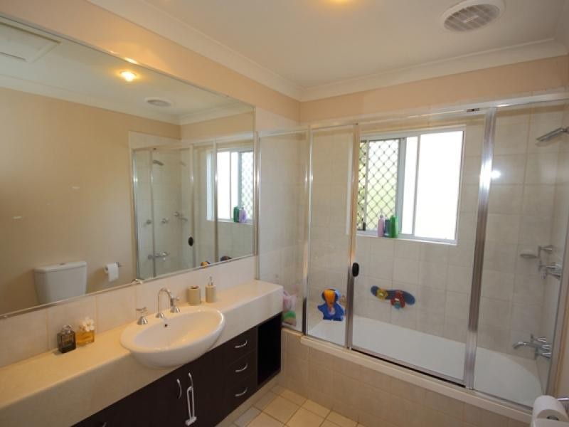 1 Sauvignon Parade, Upper Coomera QLD 4209