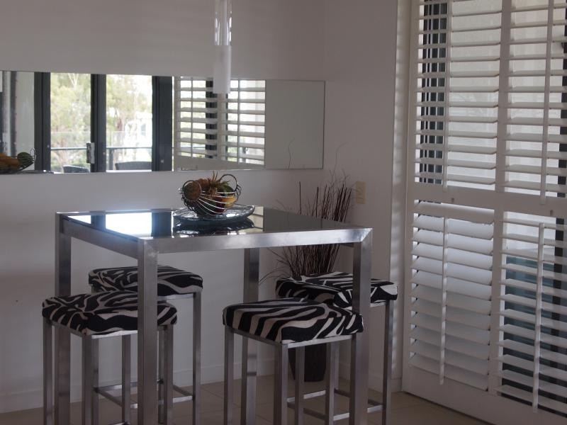 323 Bayview Street, Hollywell QLD 4216