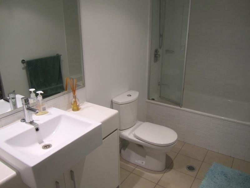 1 Ella St, Newstead QLD 4006