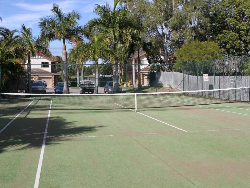 643 Pine Ridge Road, Biggera Waters QLD 4216