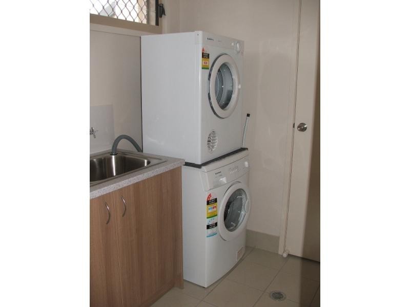 1 Ibis Boulevard, Eli Waters QLD 4655