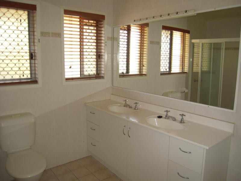 39 Bloodwood, Molendinar QLD 4214