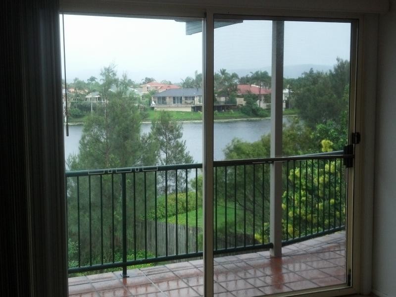 9 Santa Cruz Blvd, Clear Island Waters QLD 4226