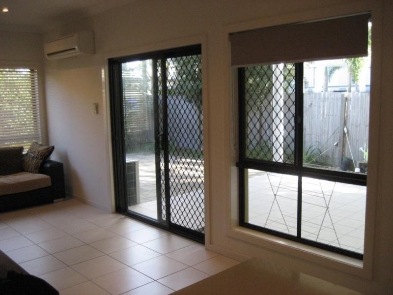 16 Surbiton Court, Carindale QLD 4152