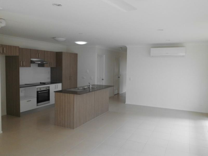 230 Pulgul St, Urangan QLD 4655