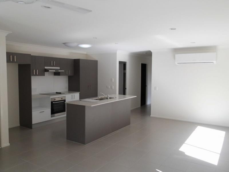 230 Pulgul St, Urangan QLD 4655