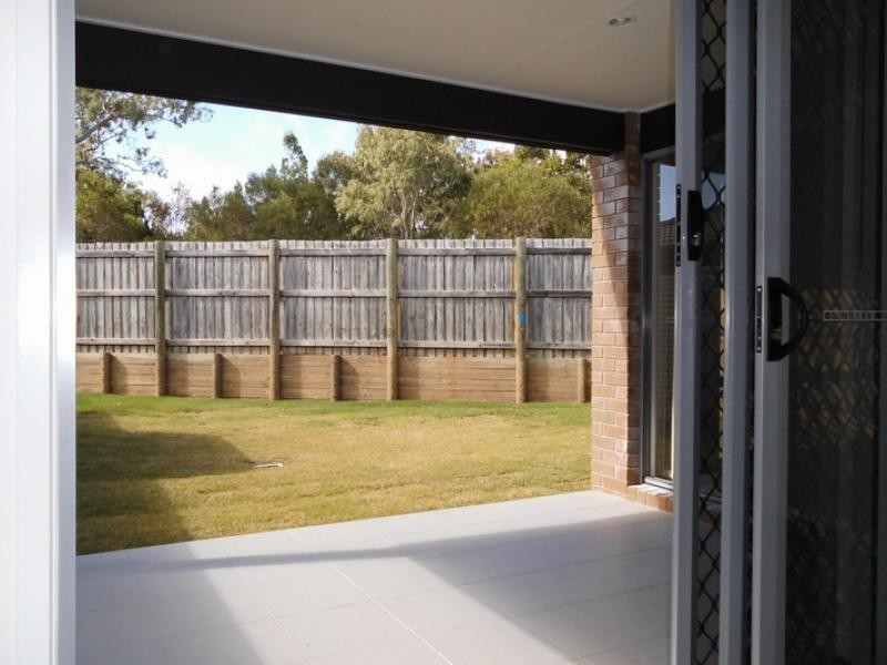 230 Pulgul St, Urangan QLD 4655