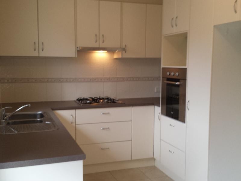 121 Cambridge Rd, Mooroolbark VIC 3138