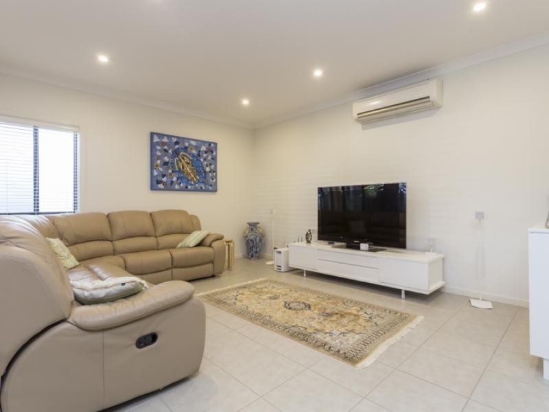 16 Surbiton Court, Carindale QLD 4152