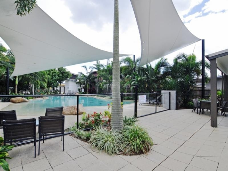 16 Surbiton Court, Carindale QLD 4152